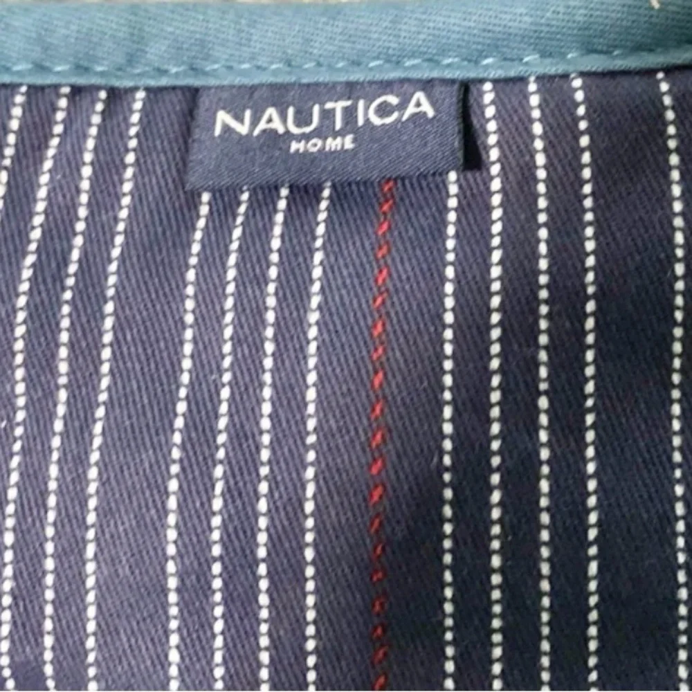 Pot holders Nautica lot of 2 kitchen oven mitts